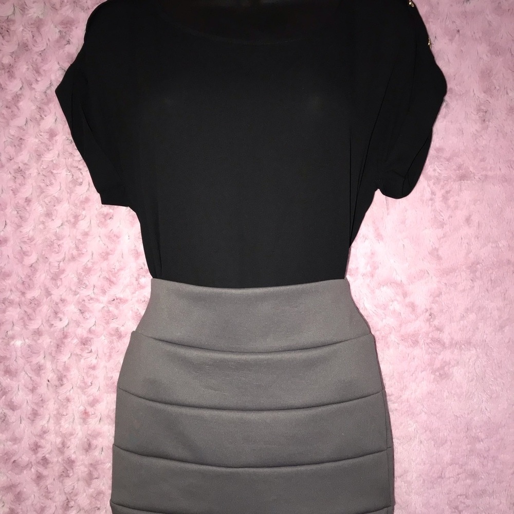 Grey skirt